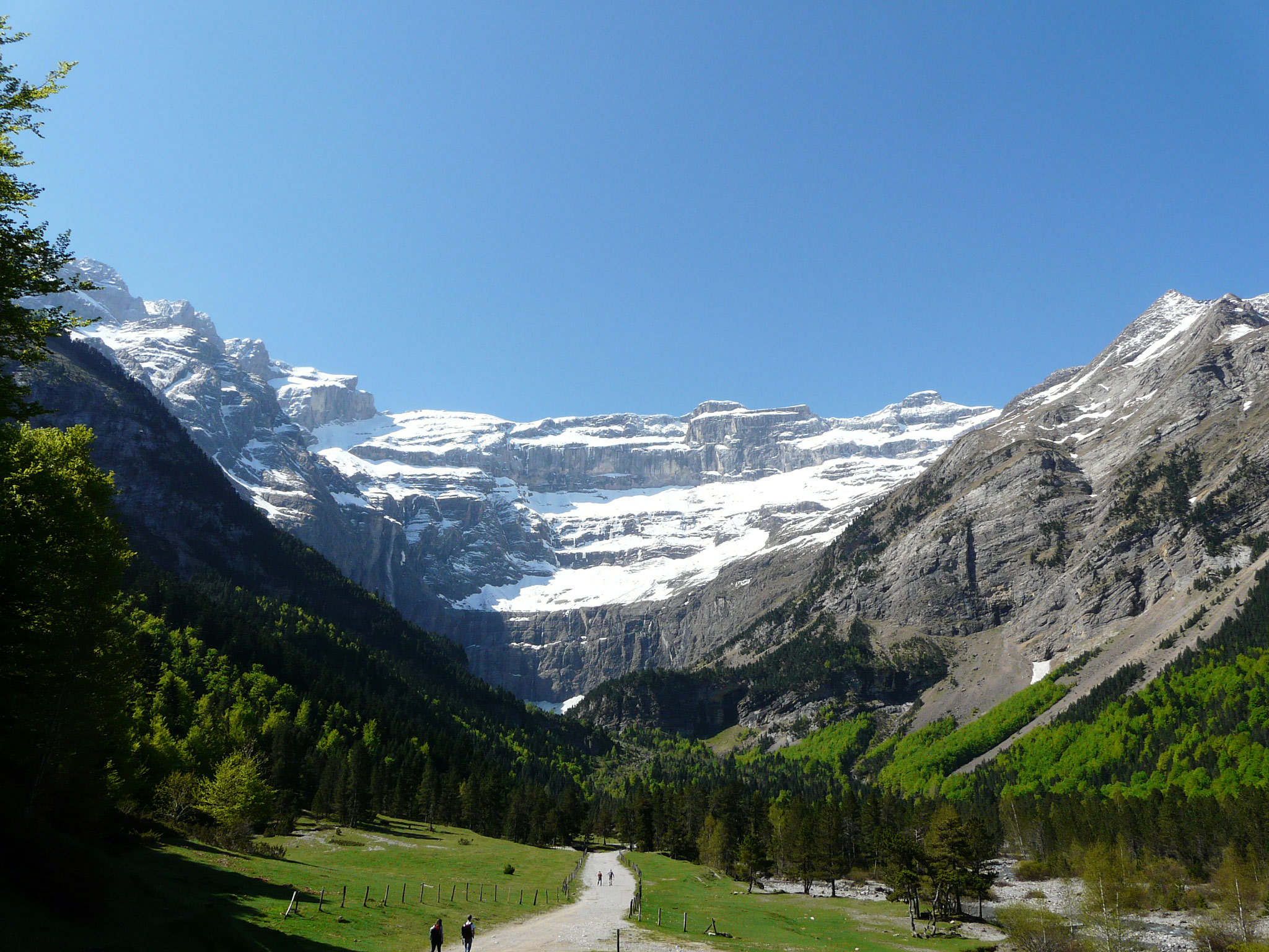 Cirque de Gavarnie (Photo license: CC BY-SA 3.0)